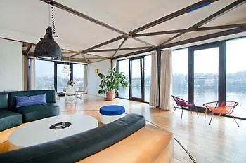 Hotel Industrial House On The Riverside Berlin